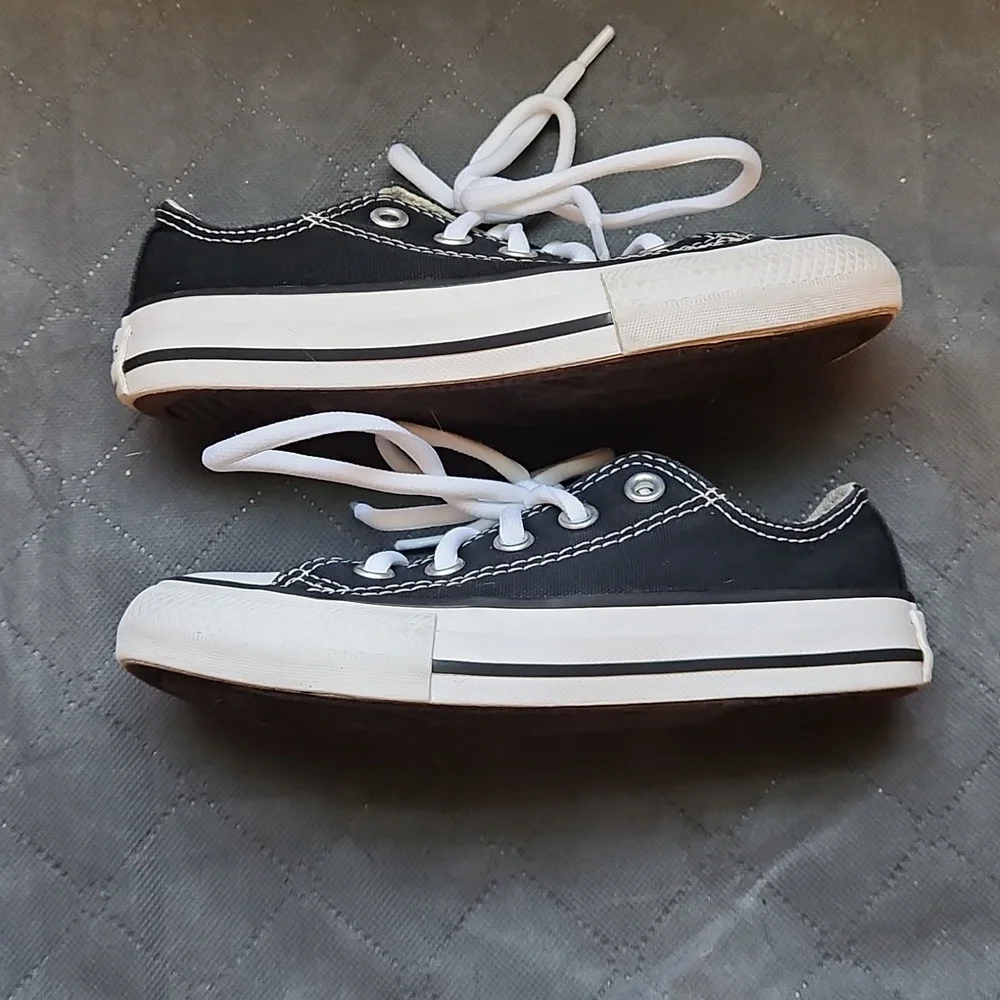 Converse Kids Black and White Sneakers 10.5
